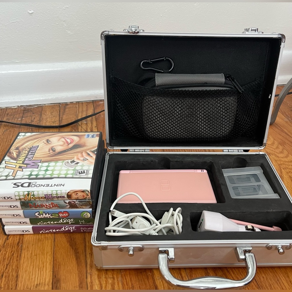 Pink Nintendo DS Lite Bundle